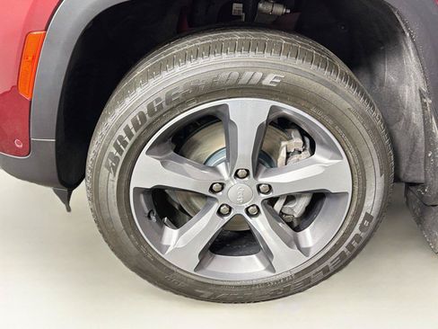 Used 2023 Jeep Grand Cherokee 4WD 4xe w/ Luxury Tech Group II image 34