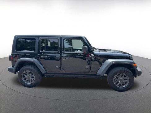 Used 2025 Jeep Wrangler Unlimited Sport AWD/4WD image 15