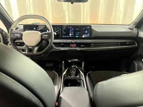 Used 2025 Kia K4 GT-Line w/ GT-Line Sunroof Package image 15