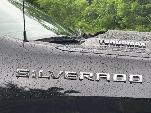 Certified 2025 Chevrolet Silverado 1500 LT AWD/4WD image 10