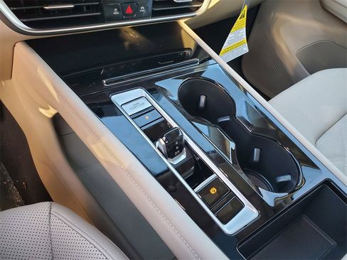 New 2026 Volkswagen Atlas SE image 10