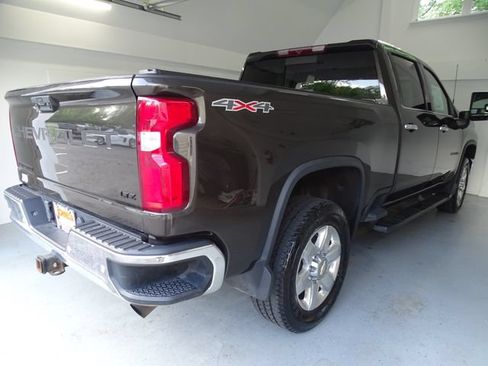 Used 2021 Chevrolet Silverado 2500 LTZ w/ LTZ Plus Package AWD/4WD image 23