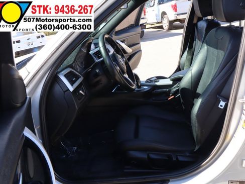 Used 2015 BMW 320i Sedan RWD image 12