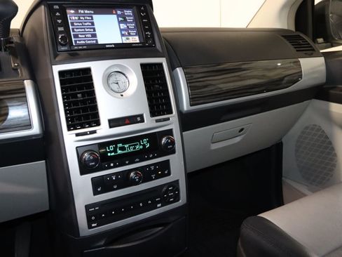 Used 2010 Chrysler Town & Country Touring Plus w/ Premium Group FWD image 48