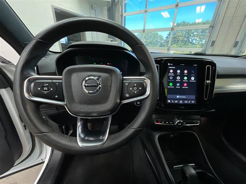 Used 2023 Volvo XC40 B5 Core AWD/4WD image 14