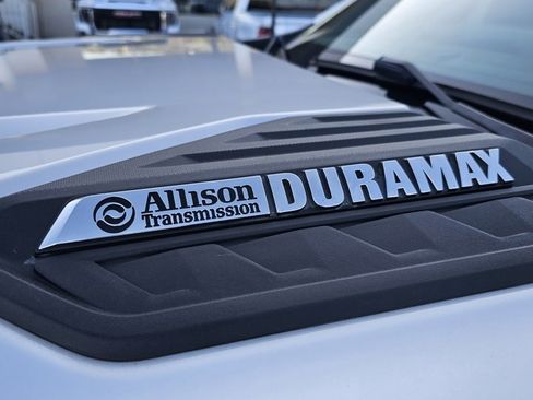 Used 2020 Chevrolet Silverado 3500 LTZ w/ LTZ Convenience Package image 17