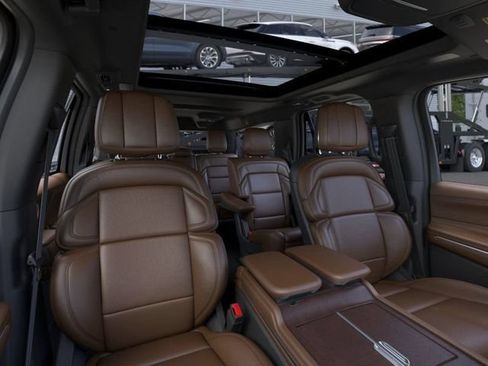 New 2026 Lincoln Navigator L Reserve AWD/4WD image 10