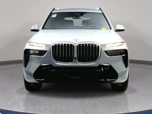 Used 2026 BMW X7 xDrive40i w/ M Sport Package AWD/4WD image 12