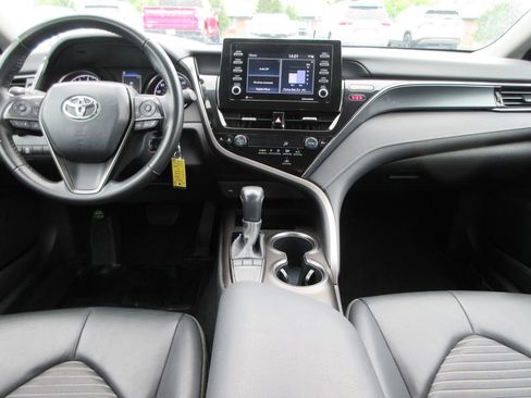 Used 2024 Toyota Camry SE FWD image 14