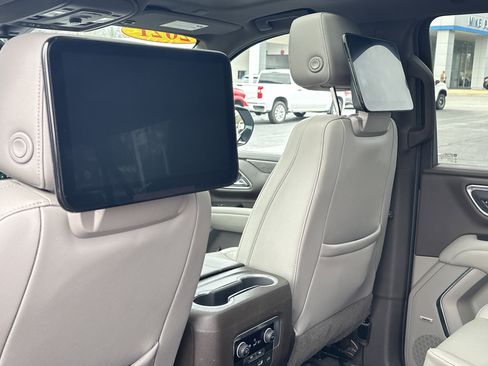 Used 2021 Chevrolet Suburban LT w/ Rear Media and Nav Package image 23