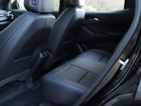 Used 2025 Chevrolet Equinox LT w/ Convenience Package II FWD image 28