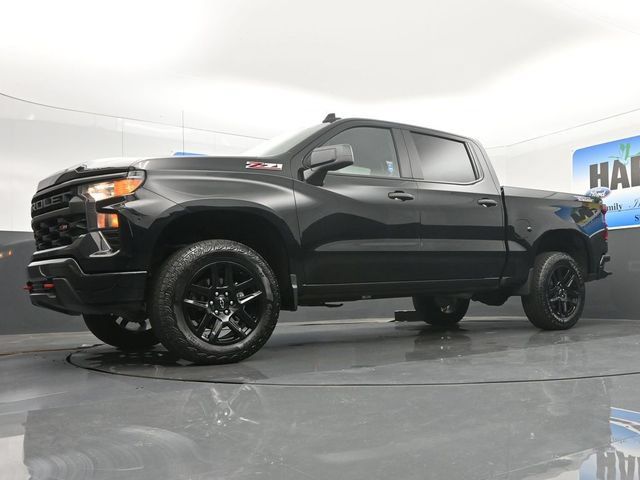 Used 2024 Chevrolet Silverado 1500 Custom Trail Boss AWD/4WD image 17