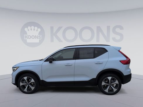 New 2026 Volvo XC40 B5 Plus w/ Protection Package Premier image 2