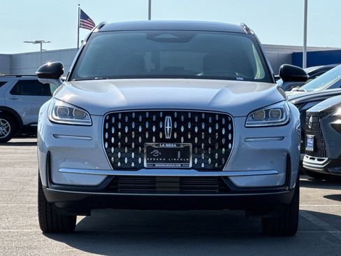 New 2025 Lincoln Corsair Reserve w/ Equipment Group 202A FWD image 8