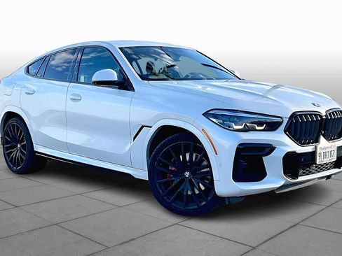 Used 2022 BMW X6 xDrive40i w/ M Sport Package image 2