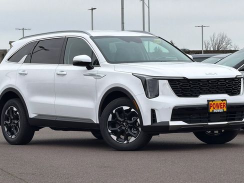 New 2026 Kia Sorento S image 2