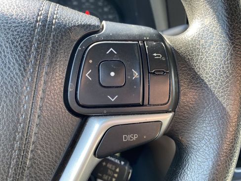 Used 2017 Toyota Sienna LE FWD image 12