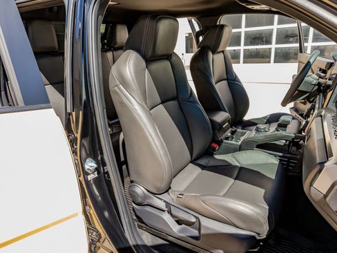 Used 2024 Toyota Tacoma TRD Off-Road image 29