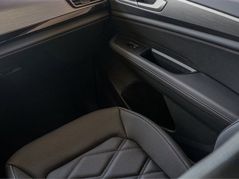 New 2026 Volkswagen Atlas Cross Sport SE image 25