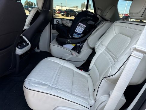 Used 2021 Lincoln Navigator Black Label w/ Special Edition Package image 6