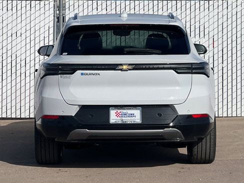 New 2026 Chevrolet Equinox EV LT w/ Convenience Package II FWD image 5