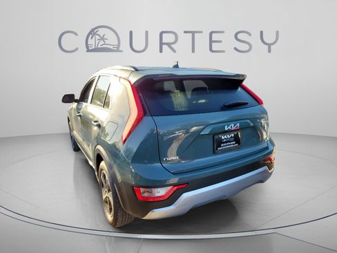 New 2026 Kia Niro EX FWD image 2