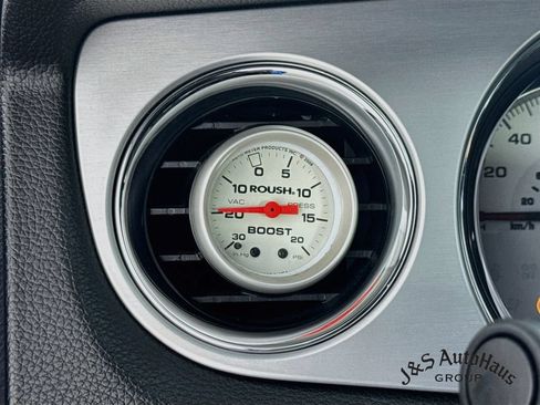 Used 2010 Ford Mustang GT RWD image 24