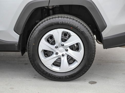 Used 2024 Toyota RAV4 LE AWD/4WD image 11