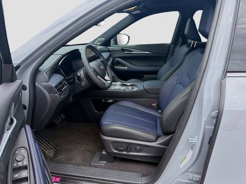 New 2027 INFINITI QX60 Sport w/ Dark Cargo Package AWD/4WD image 9