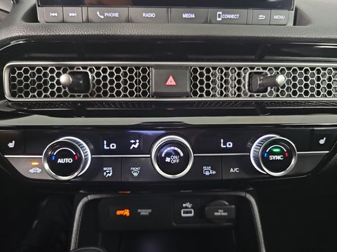 Certified 2024 Honda Civic EX image 31