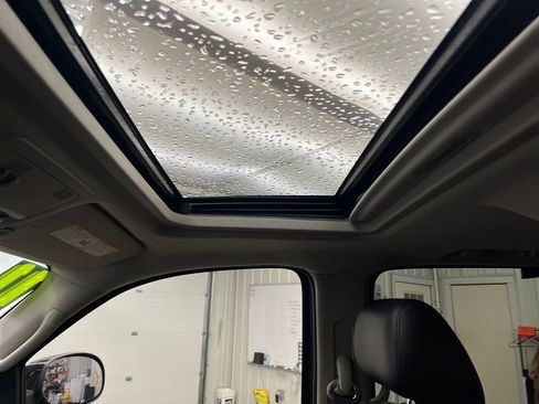 Used 2011 Chevrolet Avalanche LT w/ Luxury Package image 25