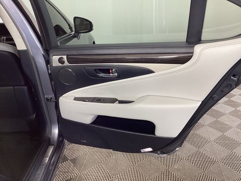 Used 2014 Lexus LS 460 L RWD image 11
