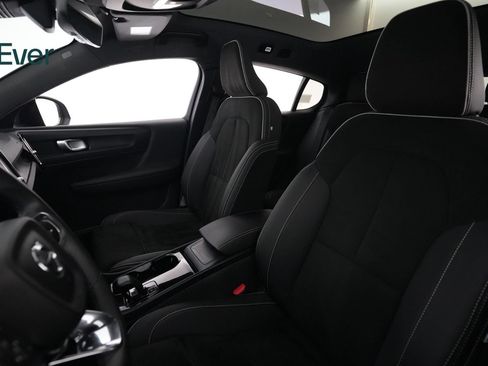 Used 2023 Volvo C40 P8 Recharge Plus w/ Protection Package Premier AWD/4WD image 4