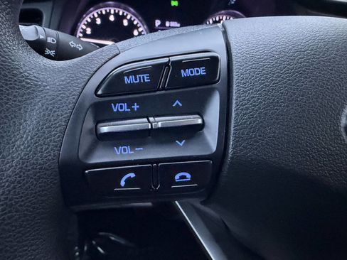 Used 2020 Hyundai Elantra SE w/ Cargo Package (C1) image 19