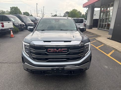 Used 2025 GMC Sierra 1500 SLT AWD/4WD image 2