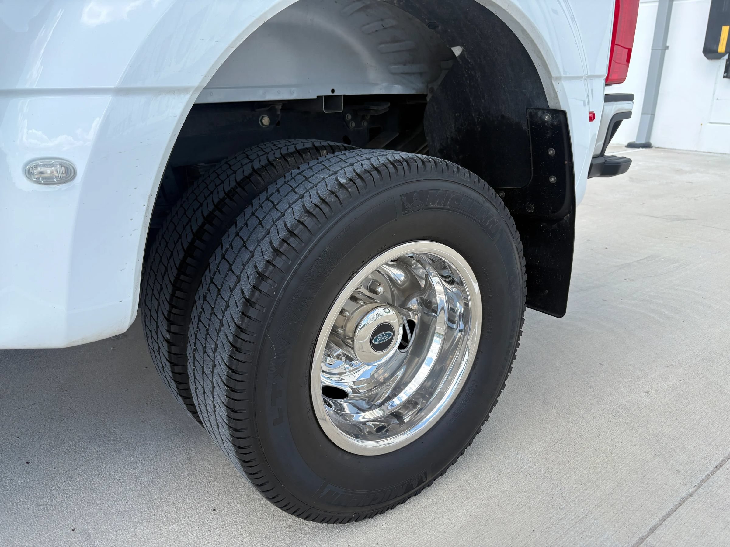 Used 2024 Ford F350 XLT AWD/4WD image 25
