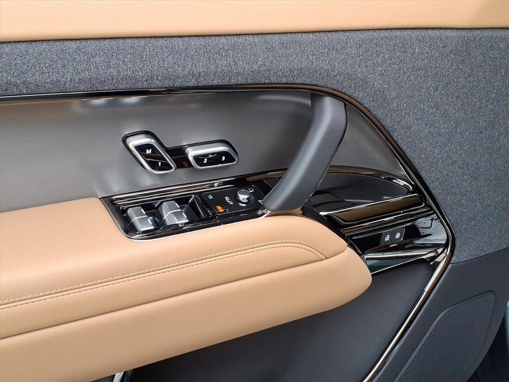 New 2025 Land Rover Range Rover Sport SE AWD/4WD image 11