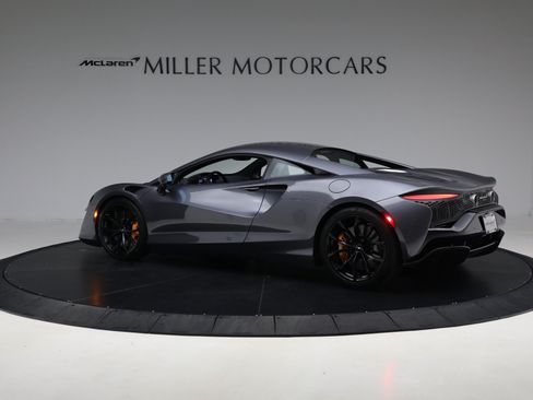 Used 2024 McLaren Artura RWD image 4
