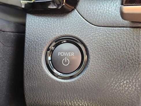Used 2025 Toyota Camry SE w/ Convenience Package FWD image 30