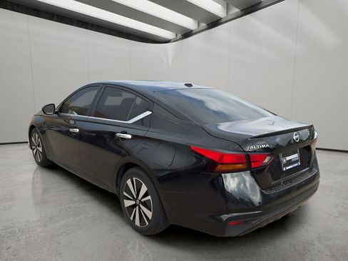Used 2021 Nissan Altima 2.5 SV image 3