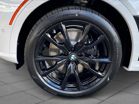 New 2026 BMW X7 xDrive40i w/ M Sport Package image 11