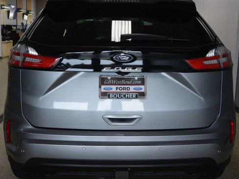 Certified 2022 Ford Edge ST-Line w/ Class II Trailer Tow Package AWD/4WD image 5
