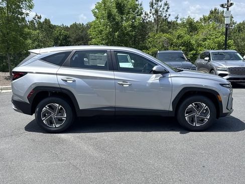 New 2026 Hyundai Tucson Blue SE AWD/4WD image 8