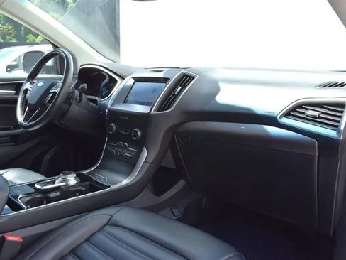 Used 2020 Ford Edge SEL AWD/4WD image 12