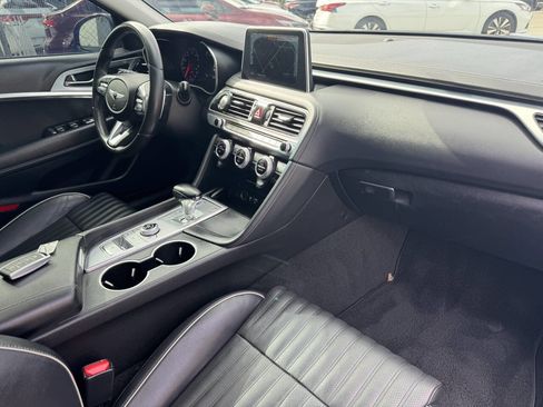 Used 2020 Genesis G70 2.0T w/ Elite Package image 23
