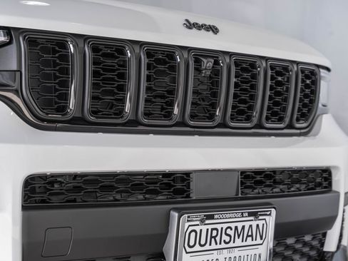 New 2025 Jeep Grand Cherokee L Limited w/ Luxury Tech Group II image 12