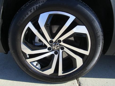 Used 2021 Volkswagen Atlas SEL Premium AWD/4WD image 30