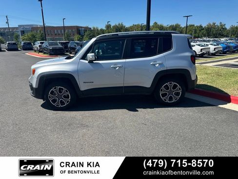 Used 2018 Jeep Renegade Limited w/ UConnect 8.4 Nav Group AWD/4WD image 5