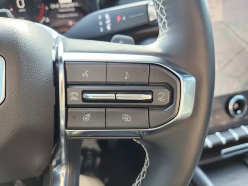 Used 2025 GMC Acadia Denali w/ Super Cruise Package AWD/4WD image 37
