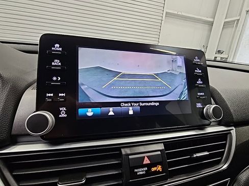 Used 2019 Honda Accord Sport image 16